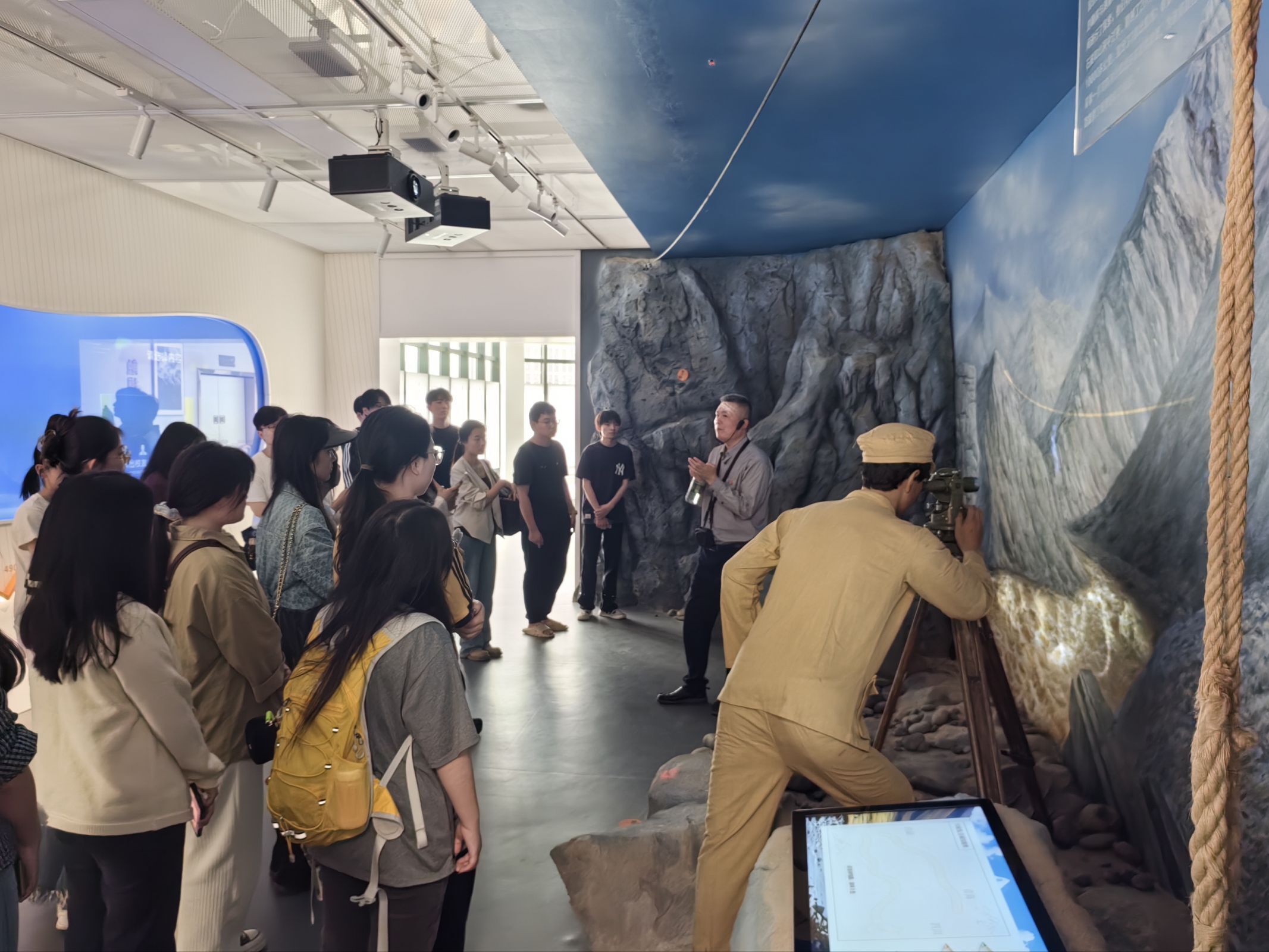 Image_1776050672176_368